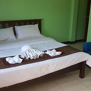 Standard Zimmer mit Kingsize-Bett